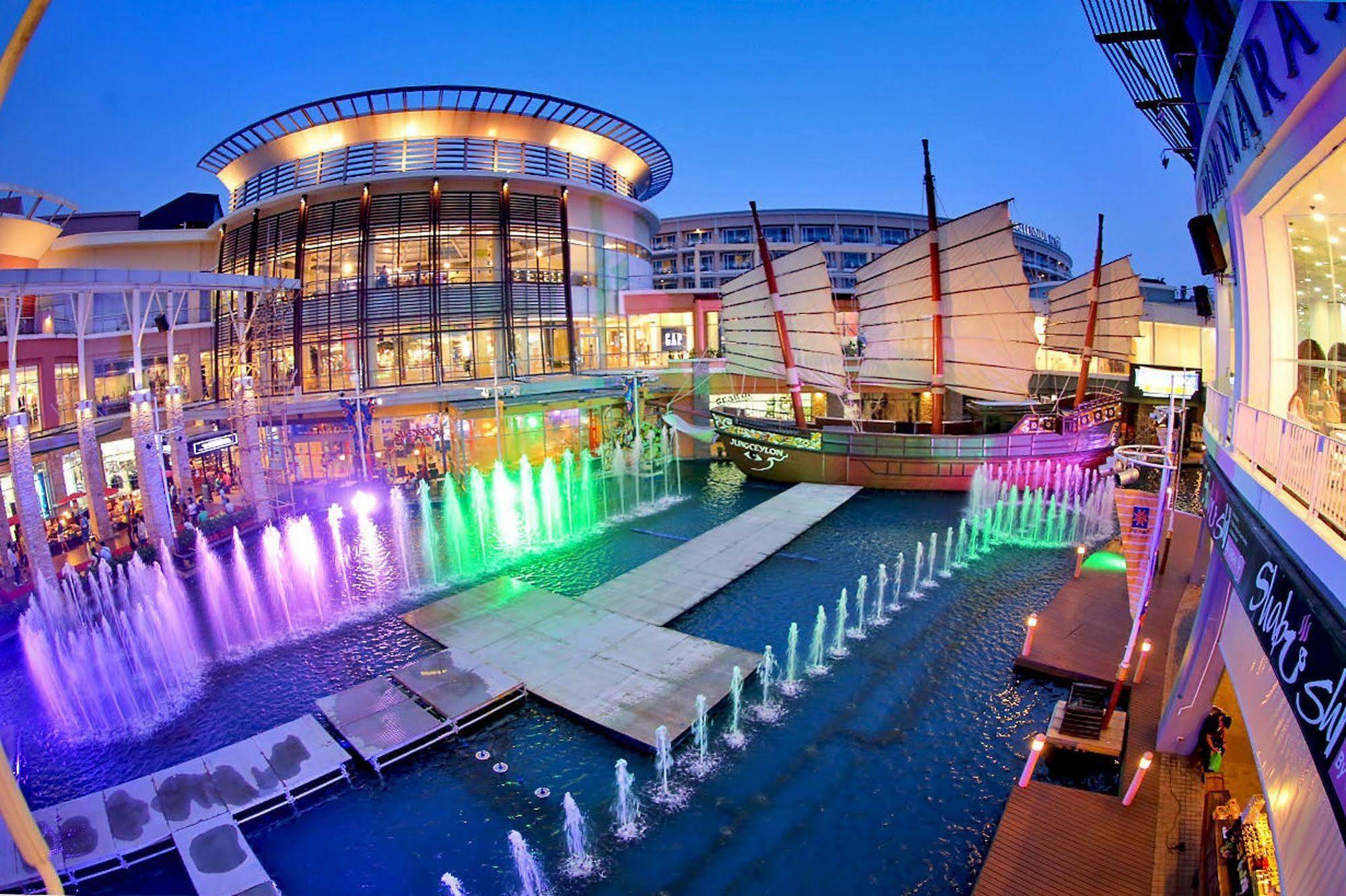The Royal Palm Beach Front Patong Exterior foto